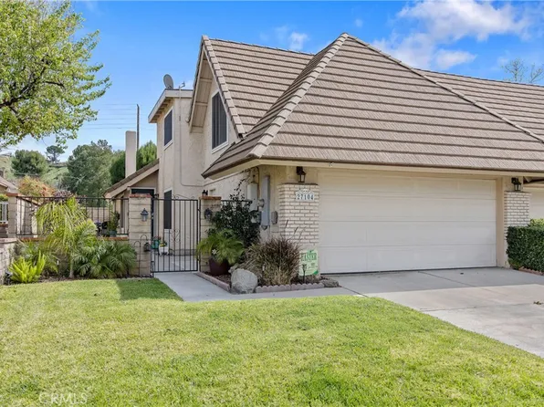 27104 Rio Prado Dr, Santa Clarita, CA 91354