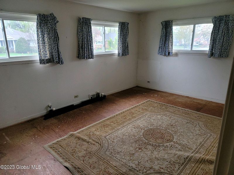 2nd image of 28 Colonial Avenue