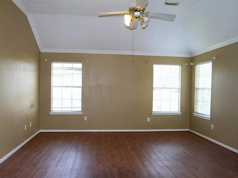 1235 Deer Ridge Dr — Photo 13