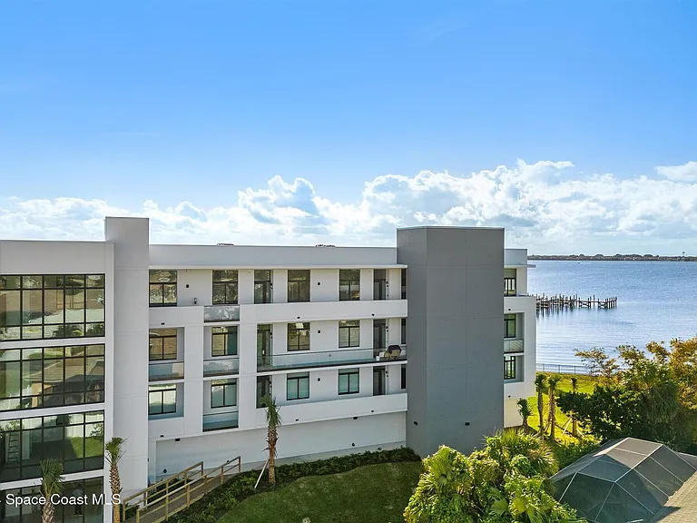 225 Strand Dr #205 — Photo 43