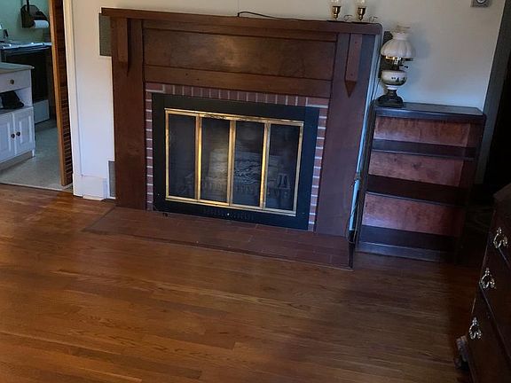 4th image of 311 Somerset Ave