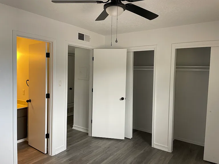 Remodeled 2 Bdr / 2 Bath w/ the Foothills at Your Fingertips — Photo 29