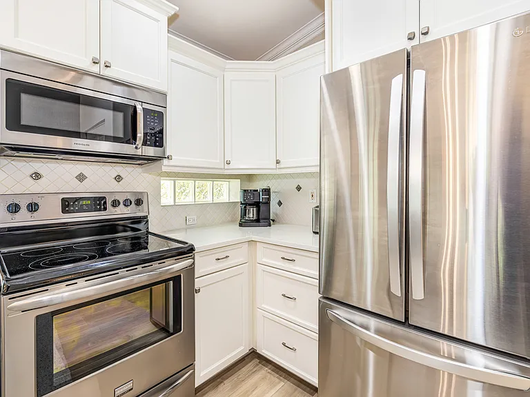 975 Tarpon Cove Dr #204 — Photo 47
