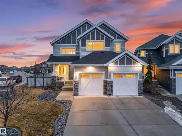 9037 24th Ave SW, Edmonton, AB T6X 2C4