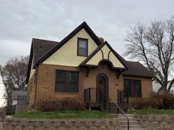 710 26th St, Sioux City, IA 51104