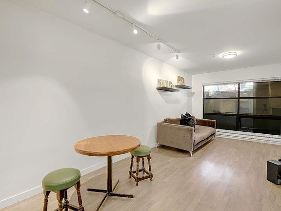 2nd image of 1106 Pacific St #208
