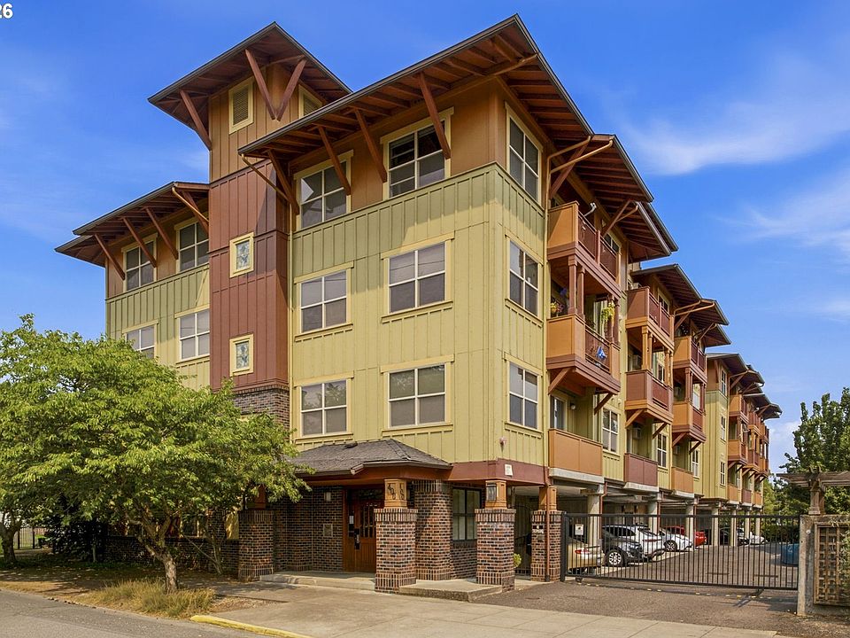 1st image of 400 NE 100th Ave APT 101