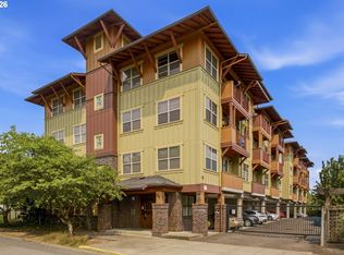 400 NE 100th Ave APT 101, Portland, OR 97220