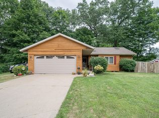 2804 Chippewa Trl, Hastings, MI 49058