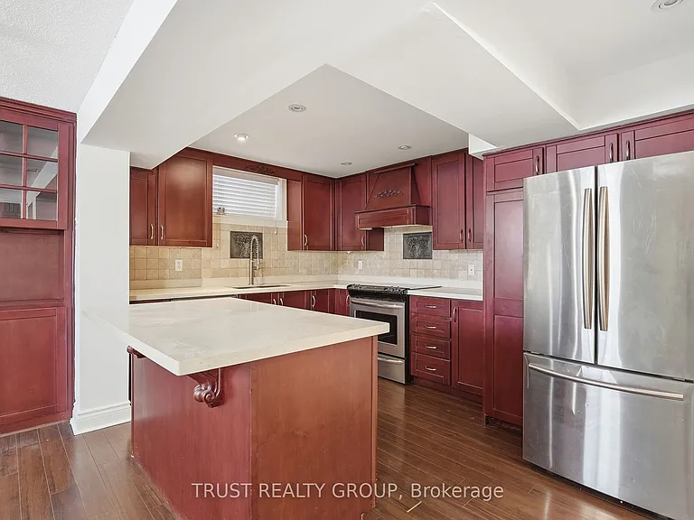 9 Del Ria Dr — Photo 21