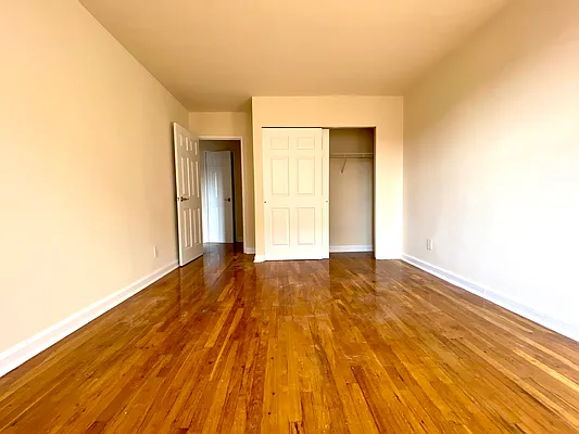 Rented by R New York | media 12