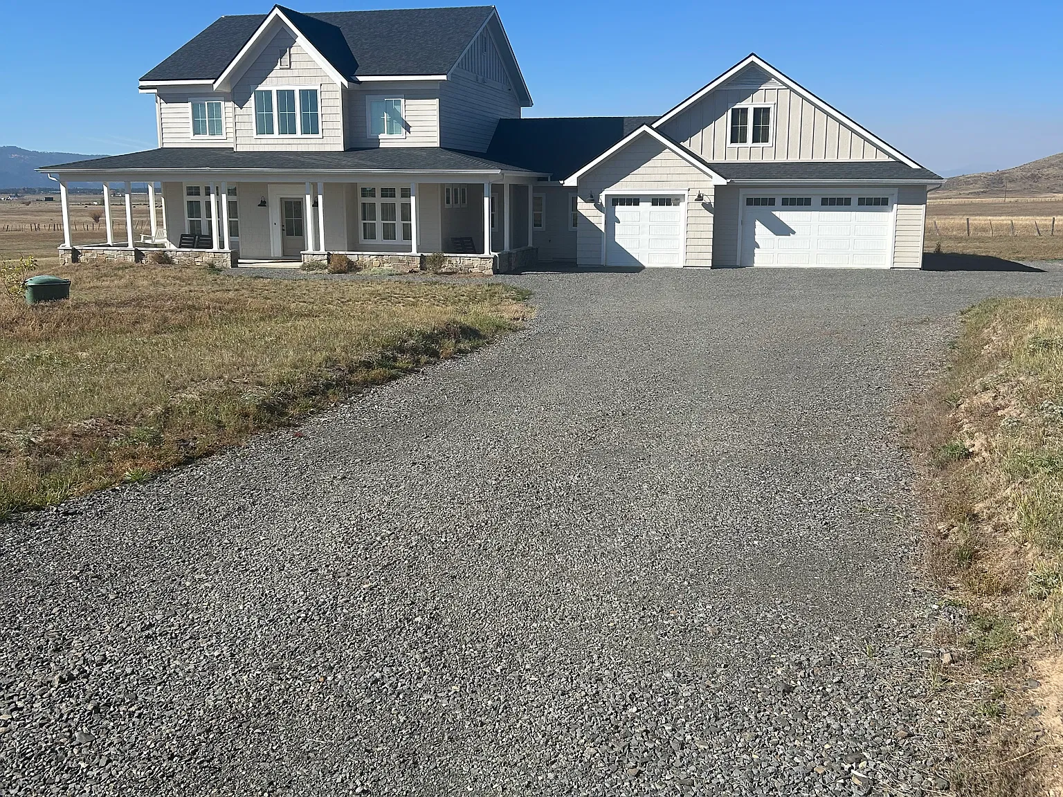 5 bed, 3.5 bath, 3098 sqft, $4,500 — Photo 2