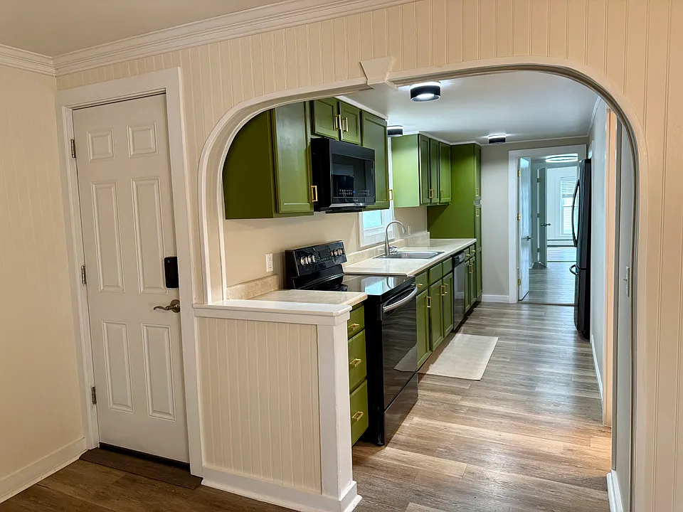 43 Elkins St #1
