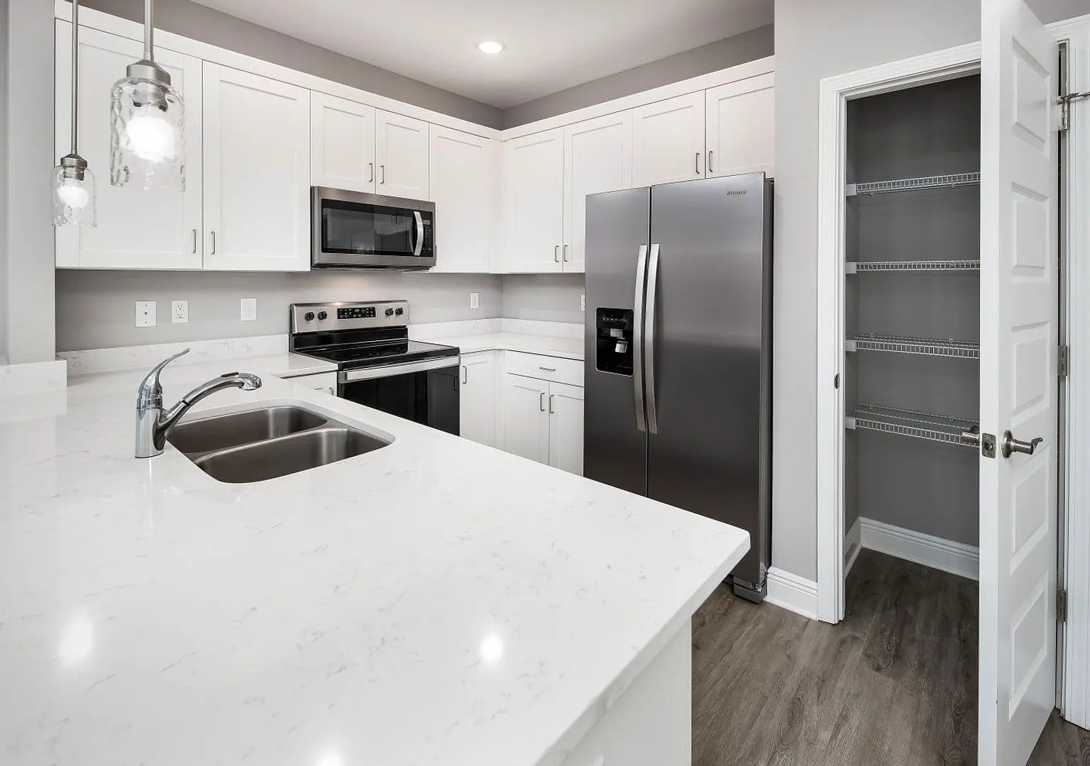 NEW construction in the heart of Fort Walton Beach! — Photo 1
