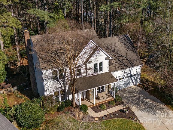 3rd image of 9131 Strattonville Ct