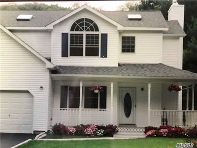 47 Oak Ave, Huntington Station, NY, 11746