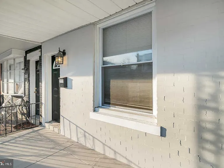 2111 Mifflin St — Photo 3