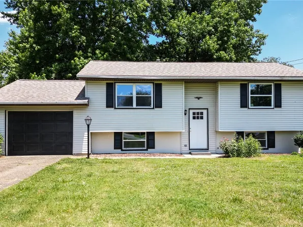 106 Devol Dr, Marietta, OH 45750