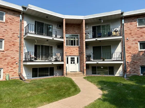 1150 Dellwood St S APT 104, Cambridge, MN 55008