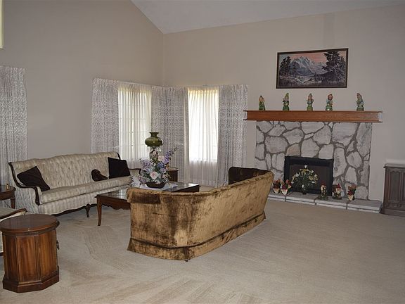 3rd image of 10408 S Del Montes