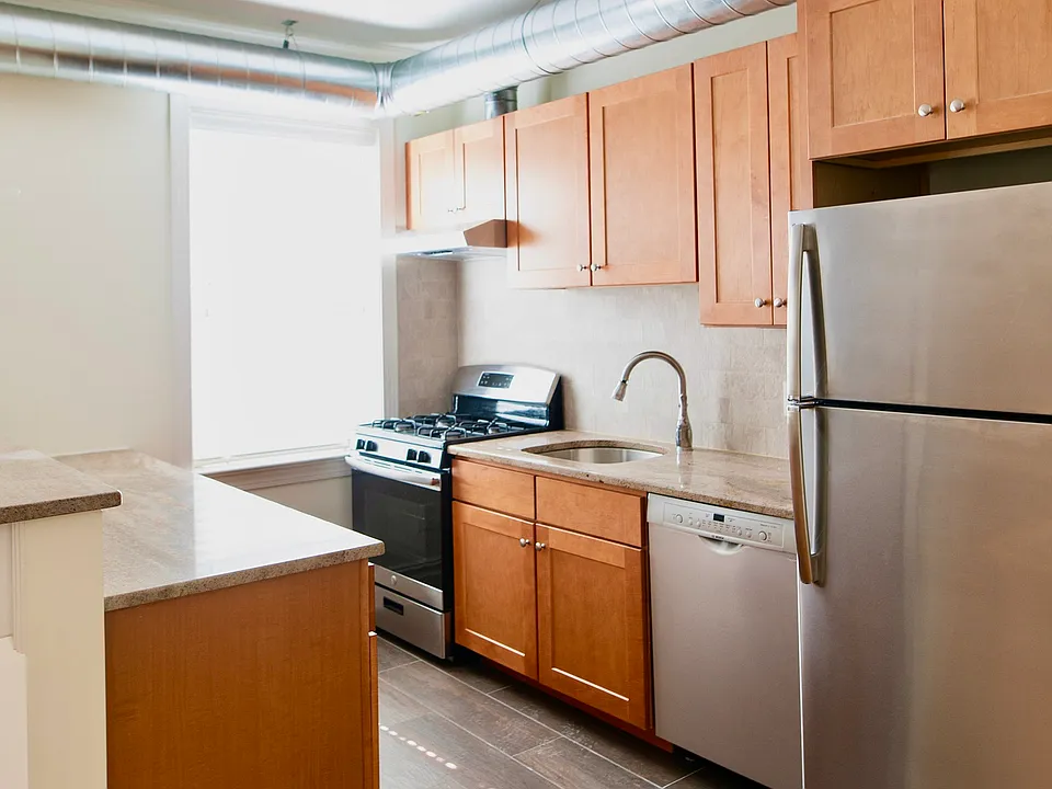 OPEN KITCHEN