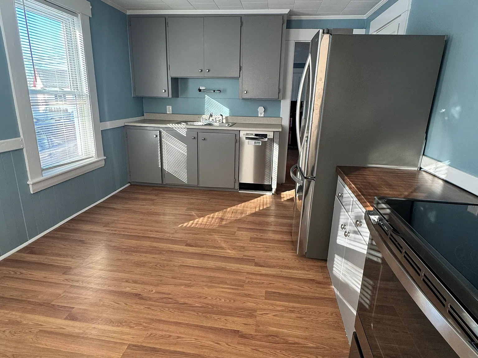 4 bed, 1500 sqft, $2,850 — Photo 3