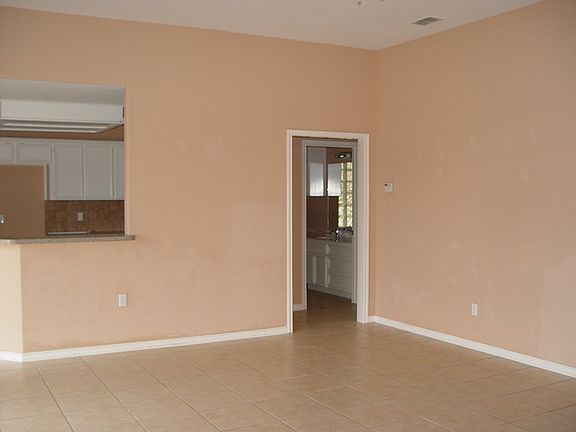 3rd image of 15430 Escapade St