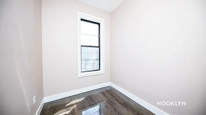 Rented by Nooklyn NYC LLC | media 11