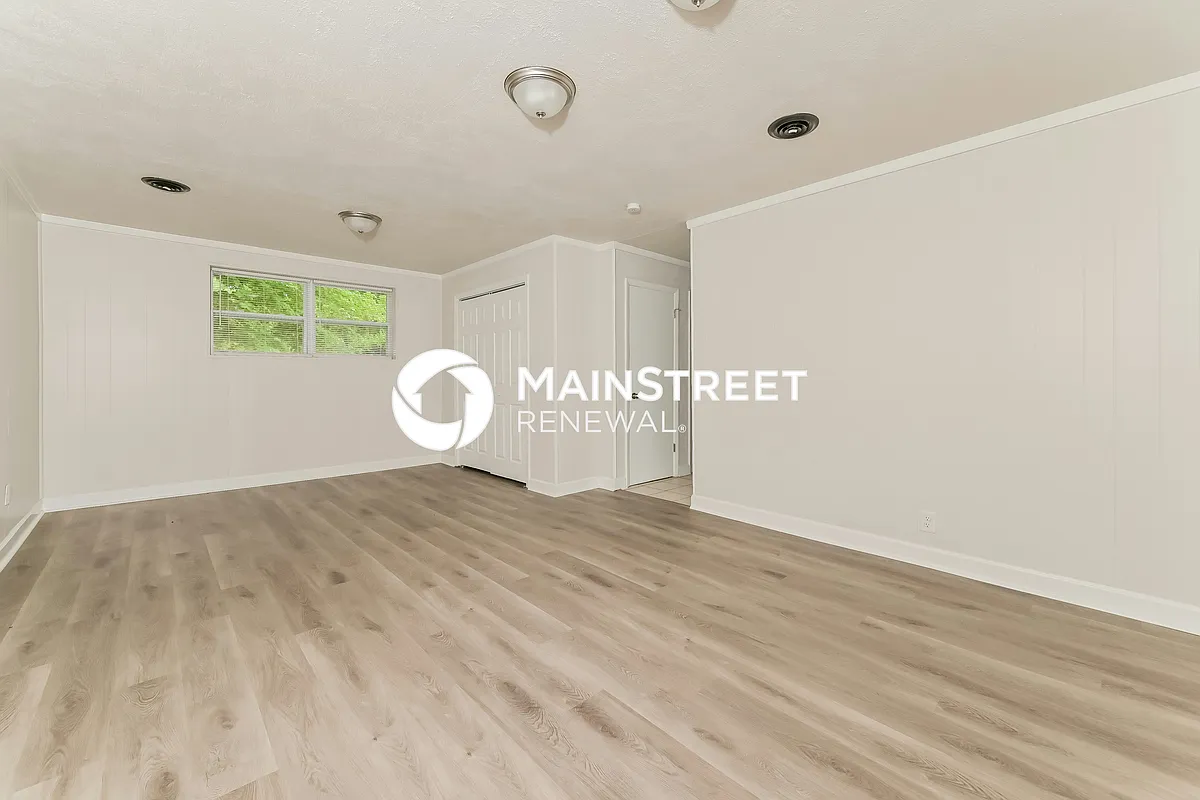 Living Room - 720 N Whispering Oak Cir
