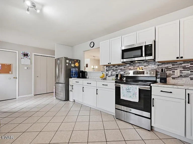 175 Oak Hill Rd — Photo 15