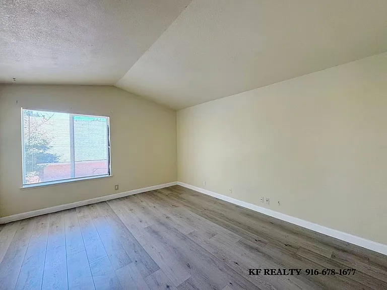 8030 Deer Water Dr — Photo 8