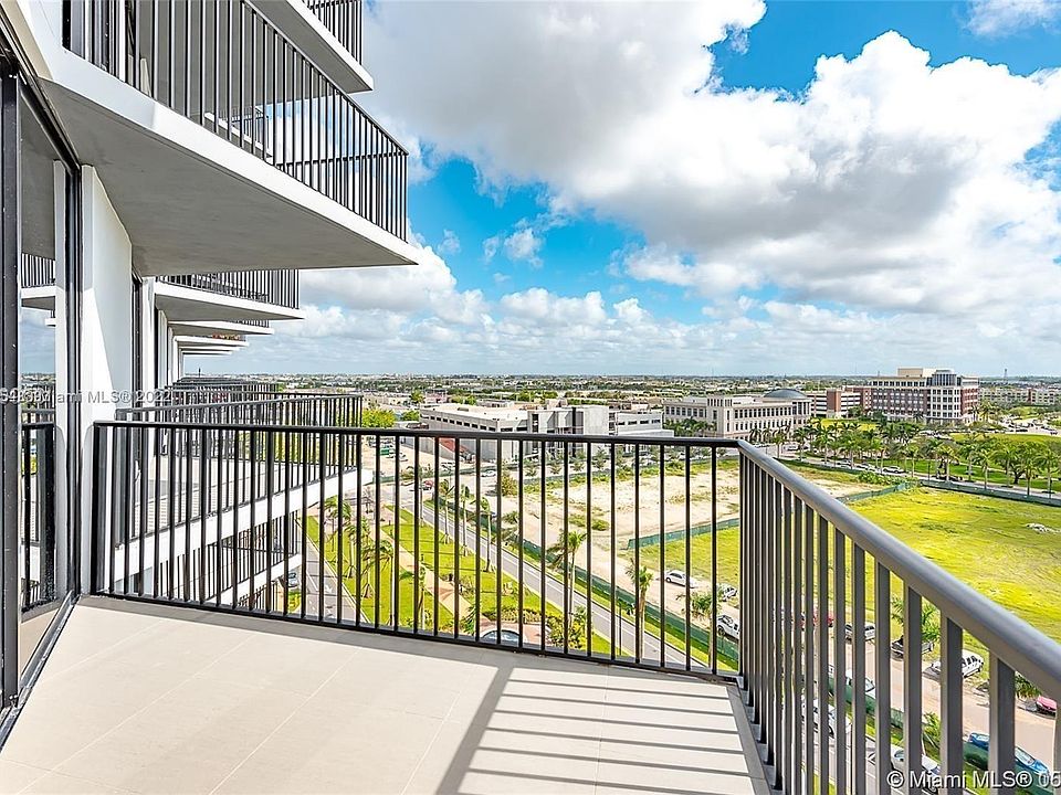 1st image of 5300 Paseo Dr #12