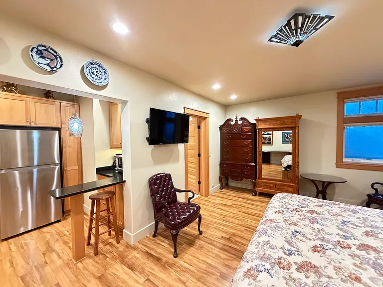 114 Granite St #3B — Photo 5