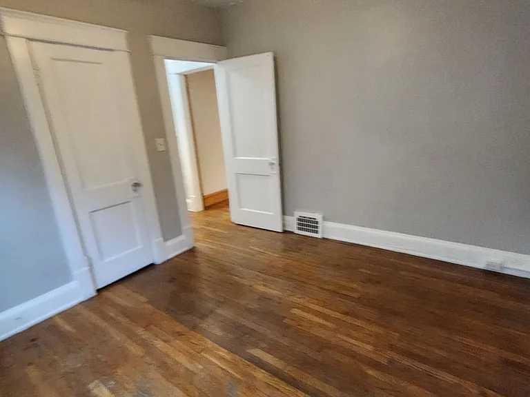 2664 Hampshire Rd — Photo 17