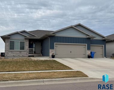2309 S Sadie Ave, Sioux Falls, SD, 57106