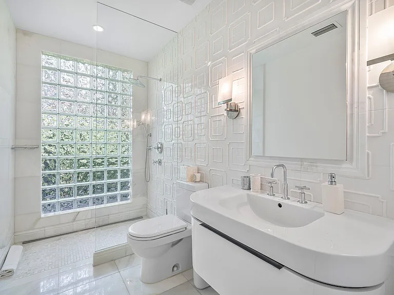 106 Beachway Dr — Photo 21