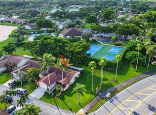 29 Fawlkland Circle, Boynton Beach, FL 33426