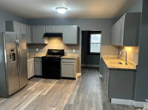 40 Stone St, Manchester, CT 06040