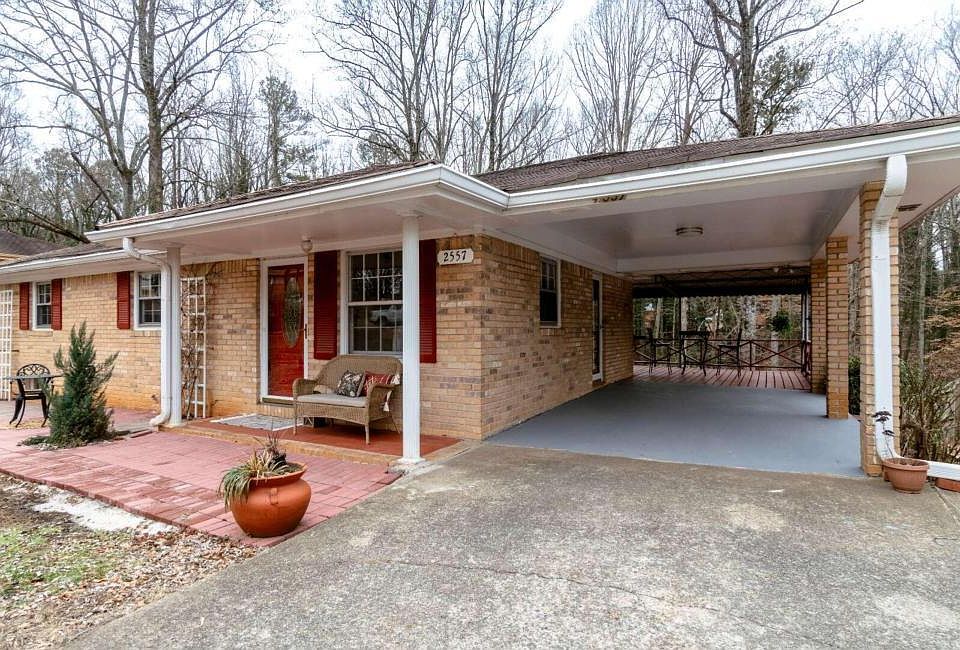 1st image of 2557 Kennesaw Dr NW