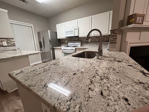 3rd image of 4645 Valais Ct