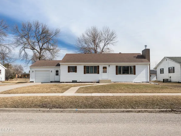 26 7th Ave SE, Mayville, ND 58257