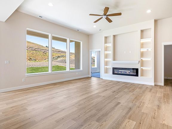 4th image of 1088 Makah Ct