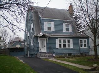 152 Roxbury Rd, Syracuse, NY 13206