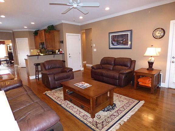 5th image of 7101 Dulaney Way #6