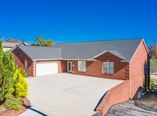675 Riverchase Rd, Lenoir City, TN 37772