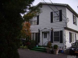 612 College Rd, Farmingville, NY 11738