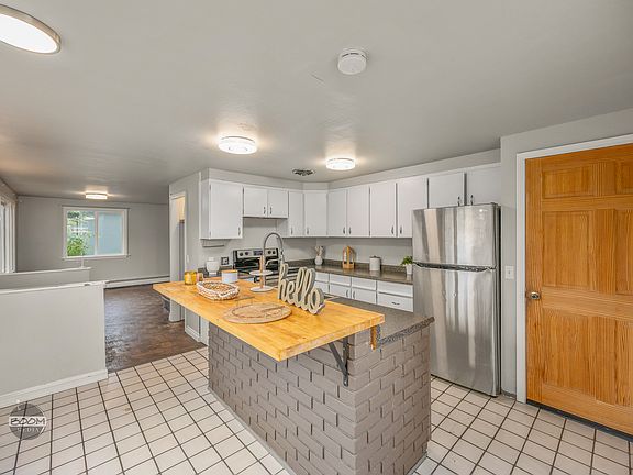 4th image of 7749 Dover Ave