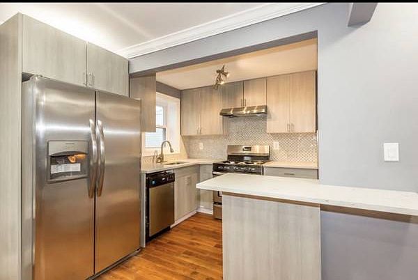 1st image of 429 Union Ave #2