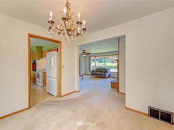 5th image of 1502 N Baker Ave