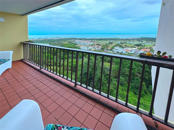 Cond Beacon Hill Ter #A102, Rio Grande, PR 00745